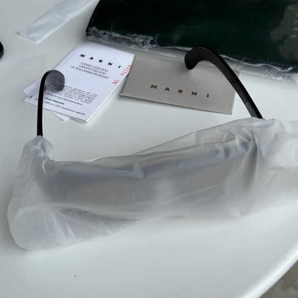 NWT MARNI SUNGLASSES - Picture 6 of 7